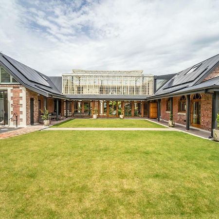 Britten Stables Studio Крайстчёрч Экстерьер фото